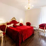 Savoia E Jolanda Apartments